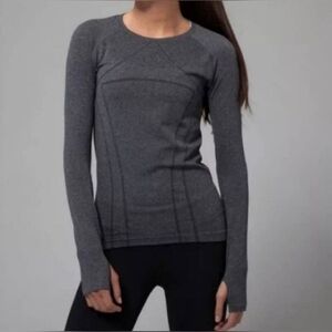 Ivivva by Lululemon Girls Gray Swiftly Fly Tech Long Sleeve Athletic Top Sz 12